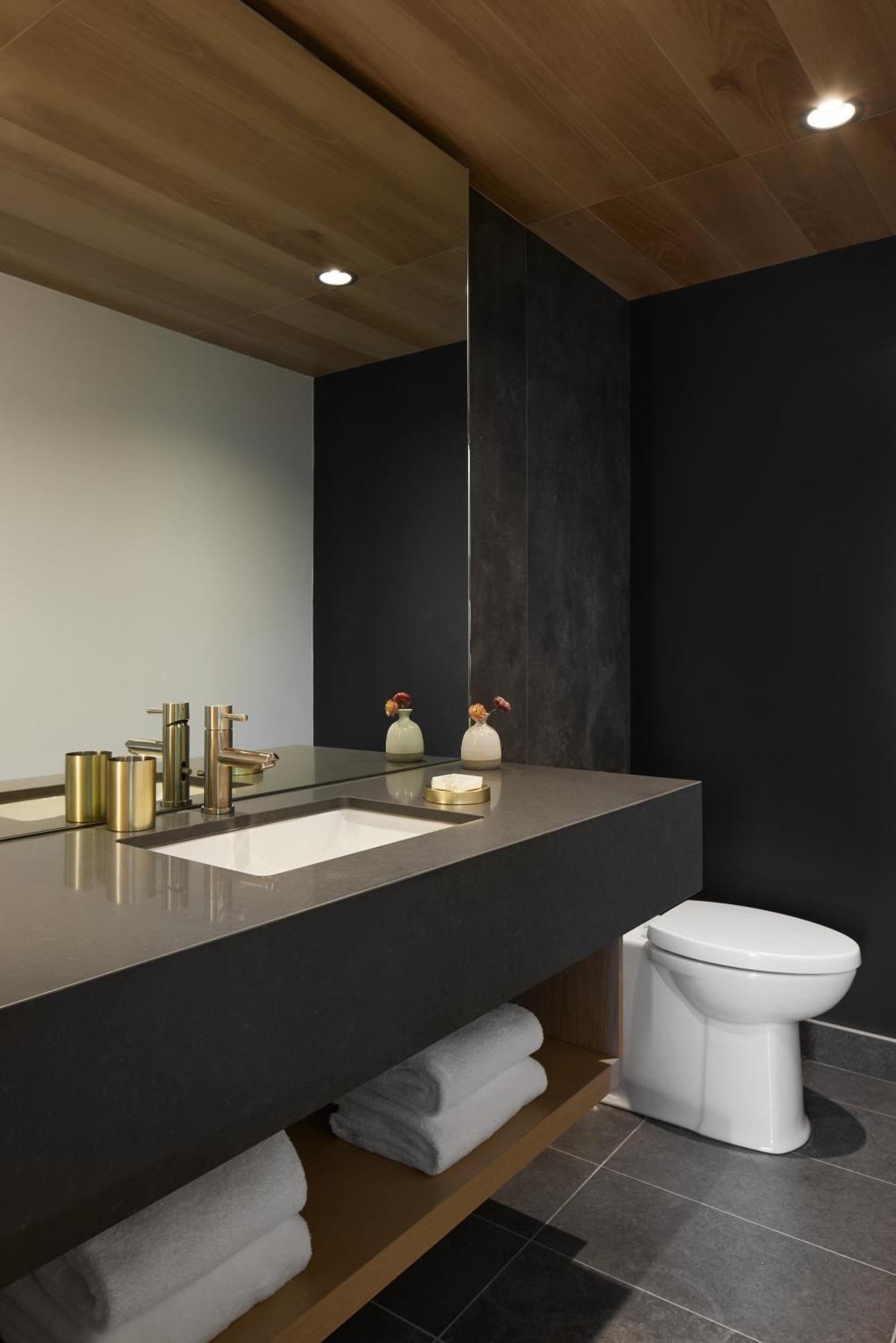 Hotel De L'Ithq Hotel 4*
