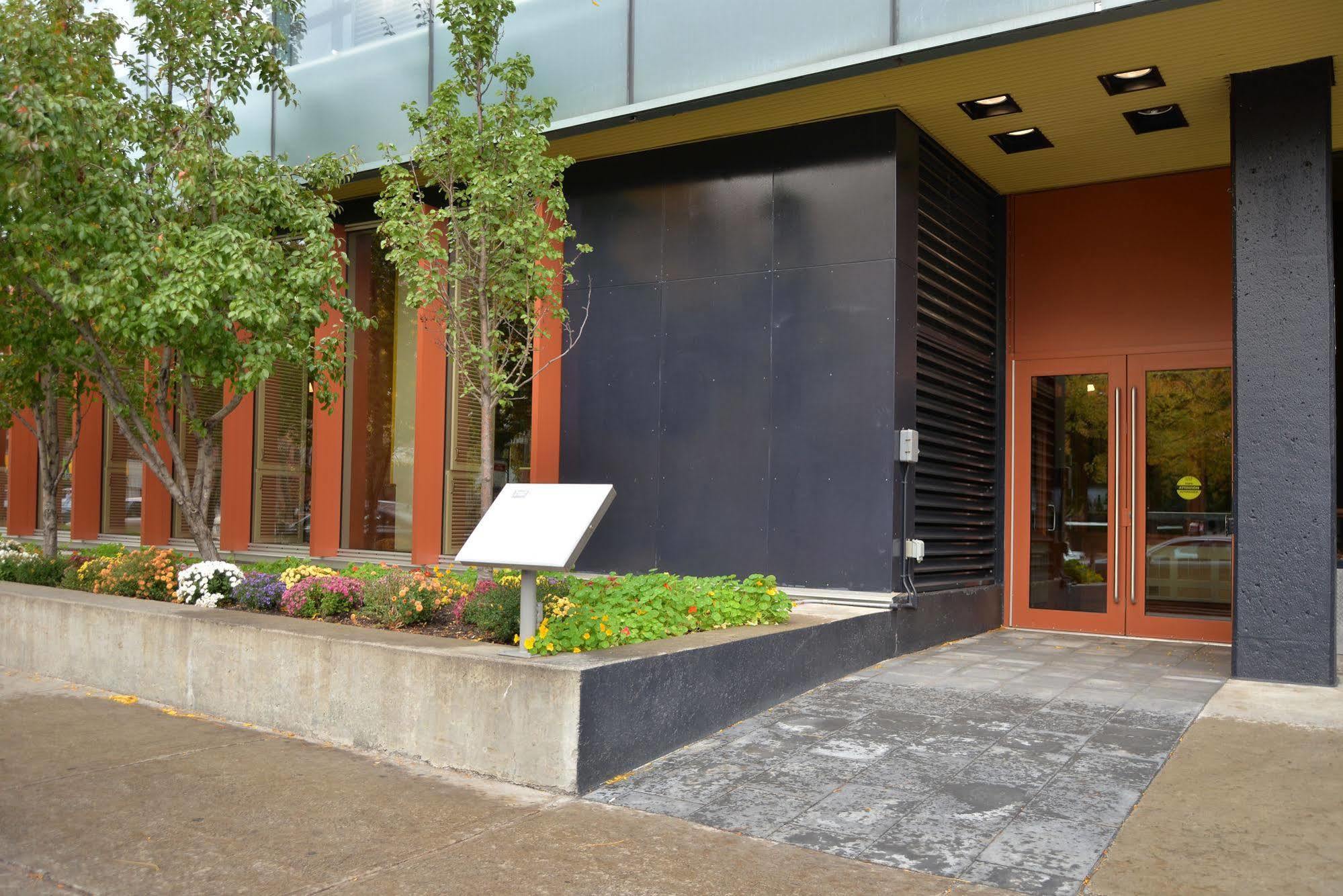 De L'ithq Hotel 4*